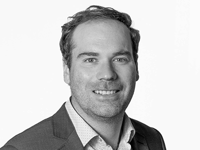 Dr Angus McNally